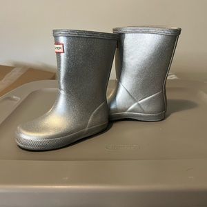 Hunter boots! Us kid size 9! In great condition!
